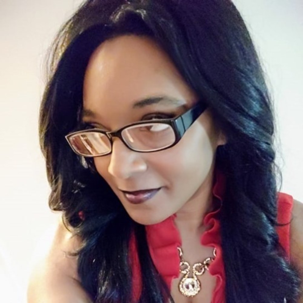 Meet your Posher, Tonya